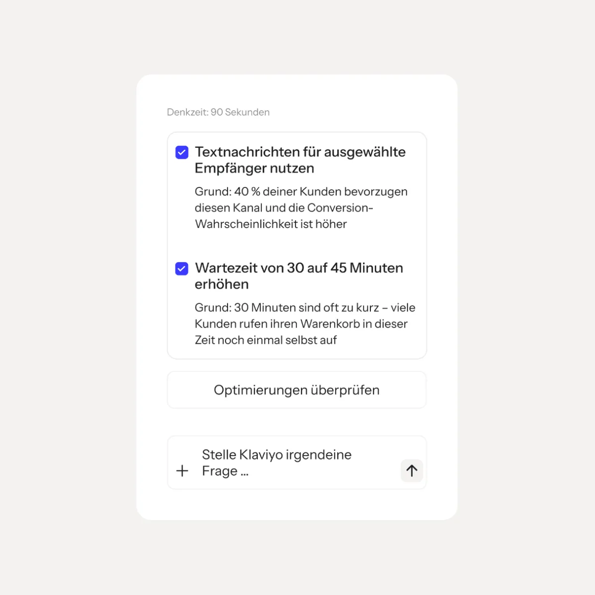 Klaviyo-KI schlägt zwei Optimierungen für einen Warenkorb-Flow vor, mit Begründung und Prüf-Button